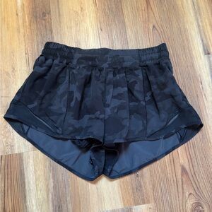 Lululemon camo hottie hot shorts